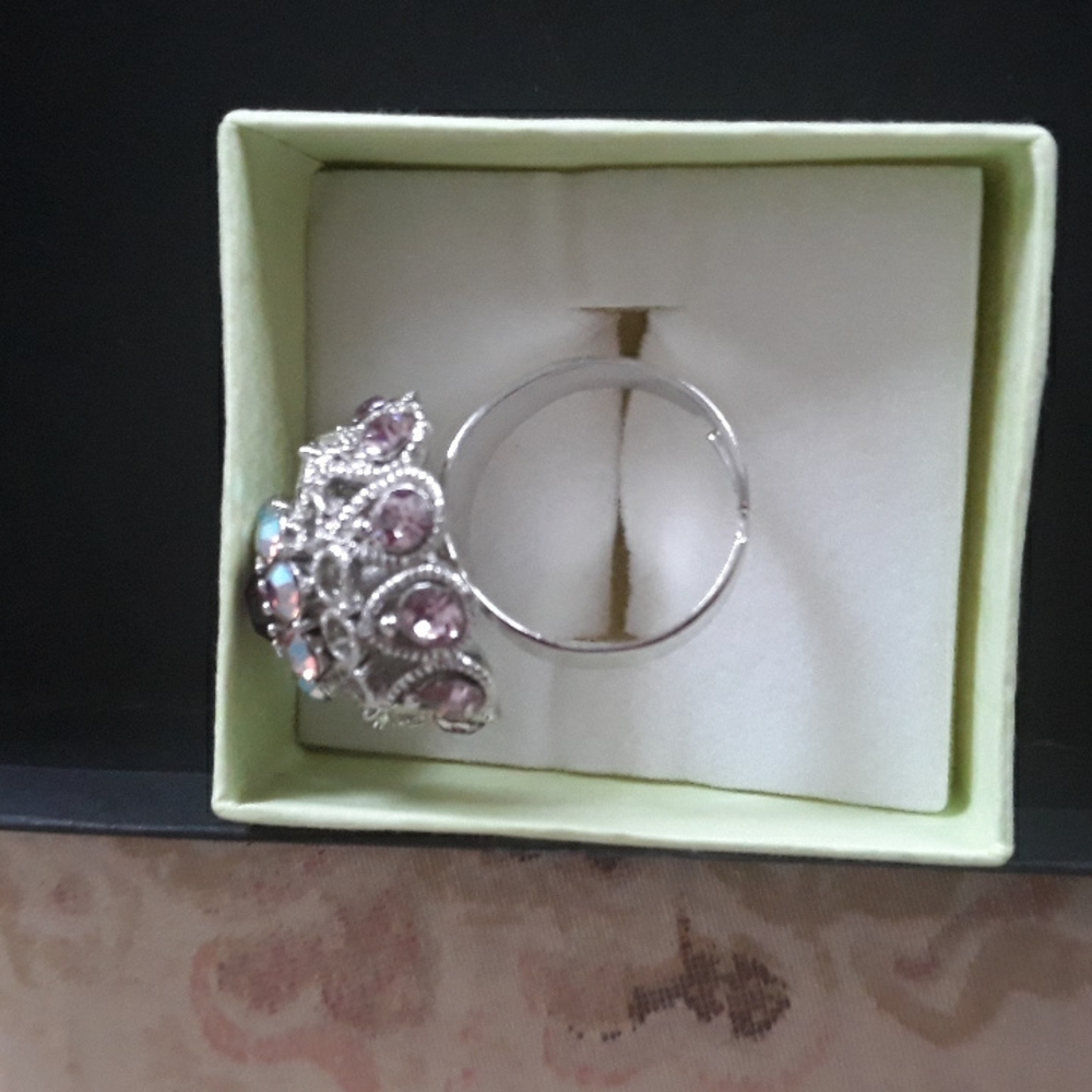 Nwot Designer's Swarowski Elements Adjustable Rin… - image 3